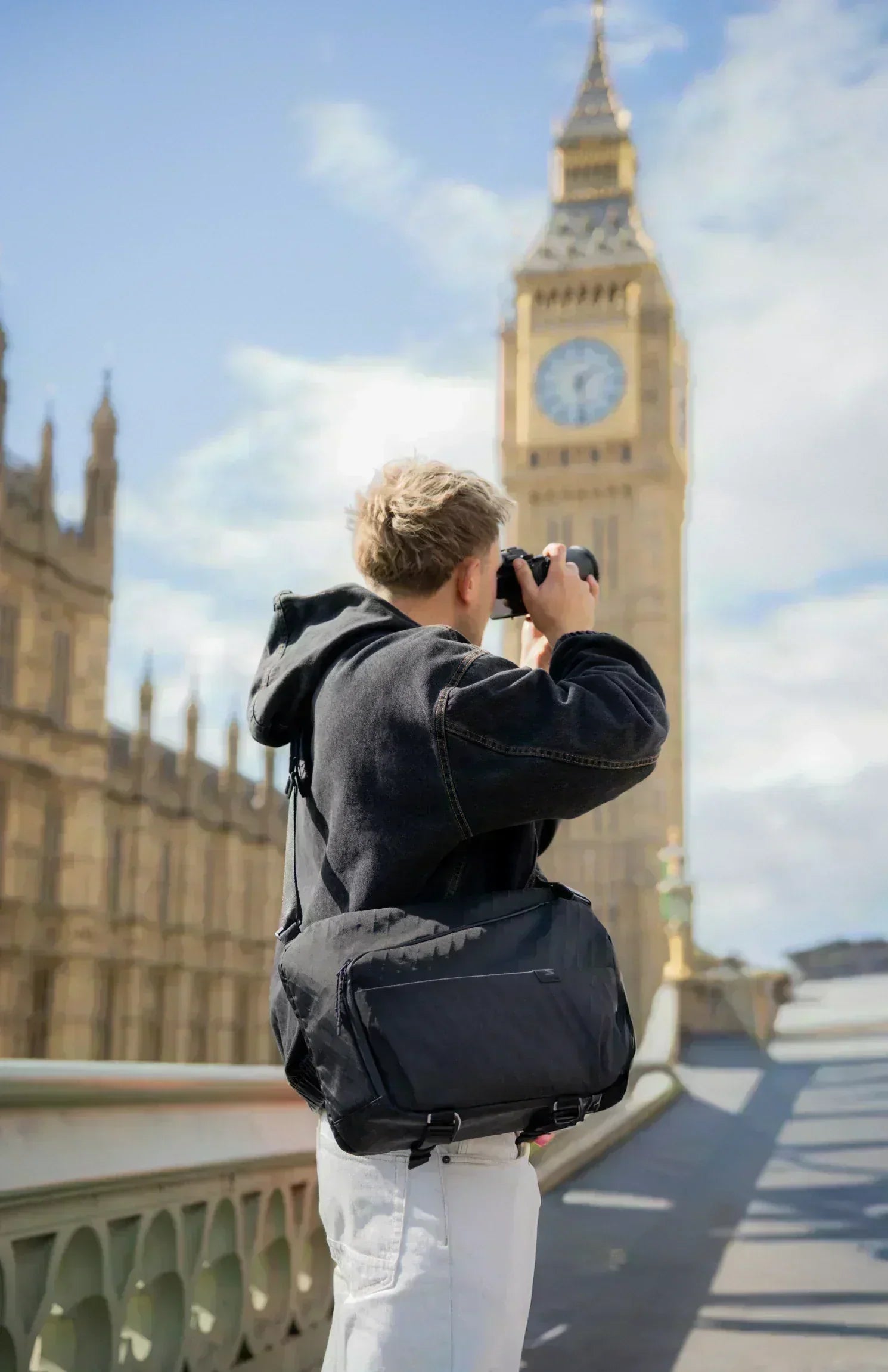 How to Choose a Camera Sling for Travel and Daily Use